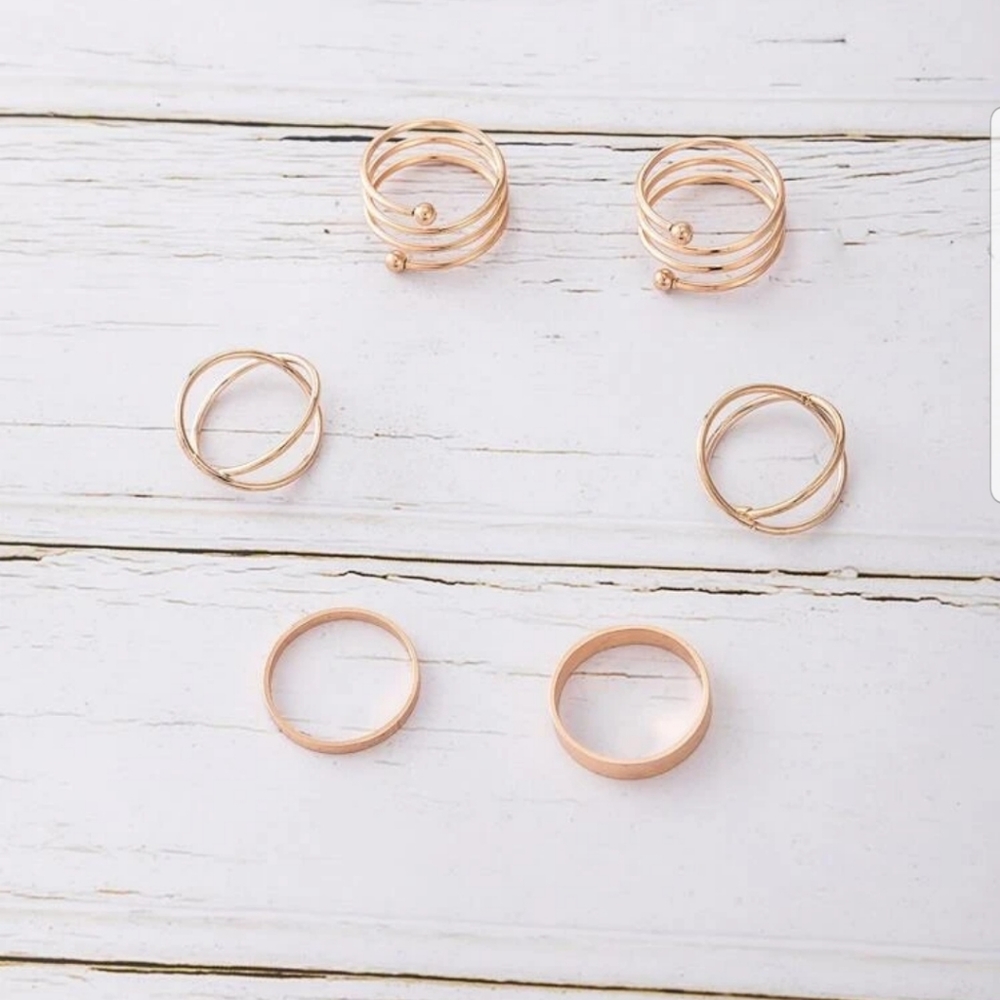 *Eleanor* Twisted Gold Rings - Picture 3 of 4